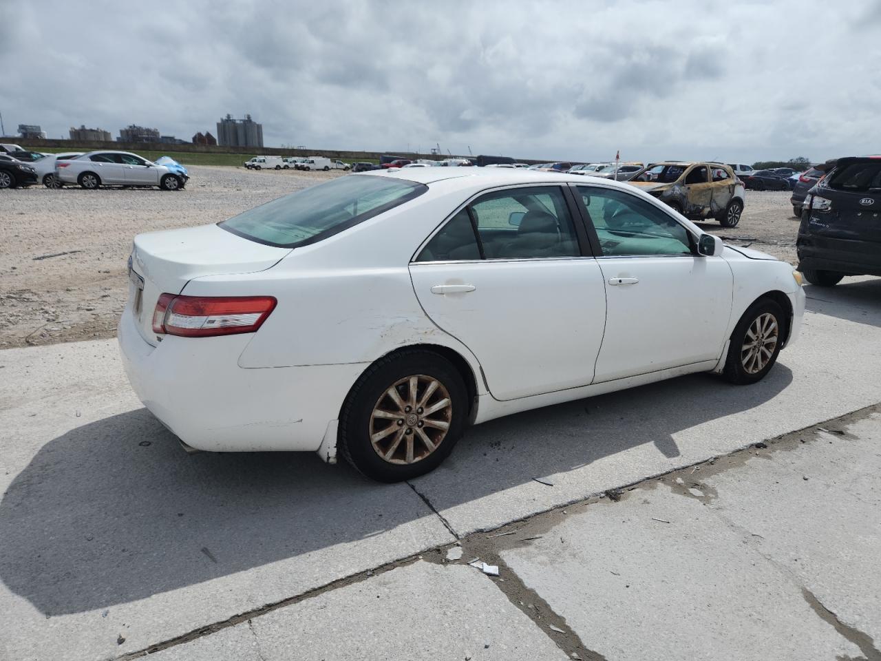 2010 TOYOTA CAMRY