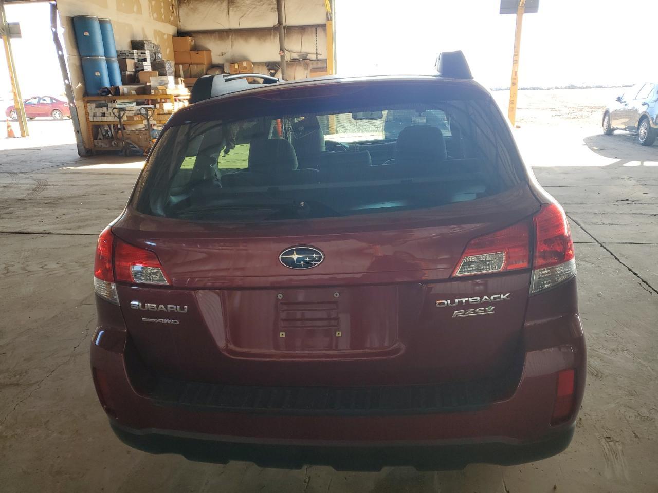 2013 SUBARU Outback