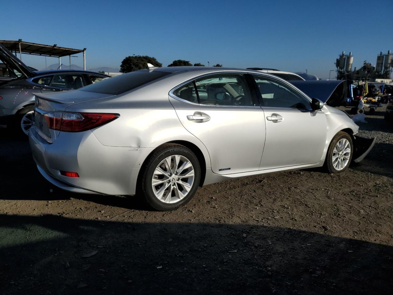 2013 LEXUS ES 300H