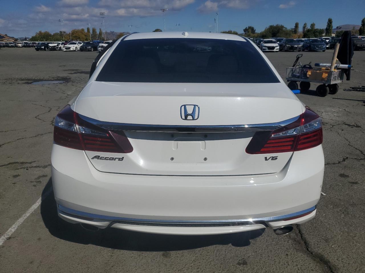 2016 HONDA ACCORD
