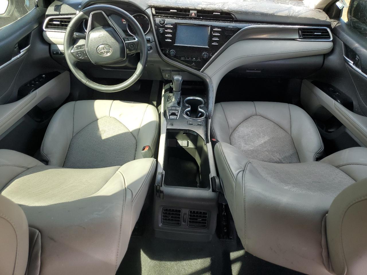 2018 TOYOTA CAMRY