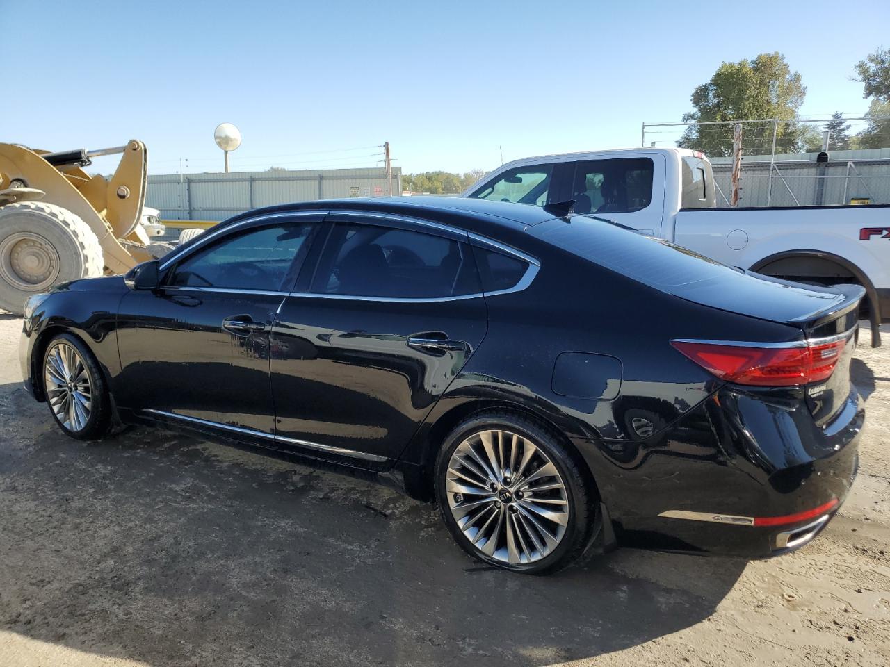 2017 KIA Cadenza