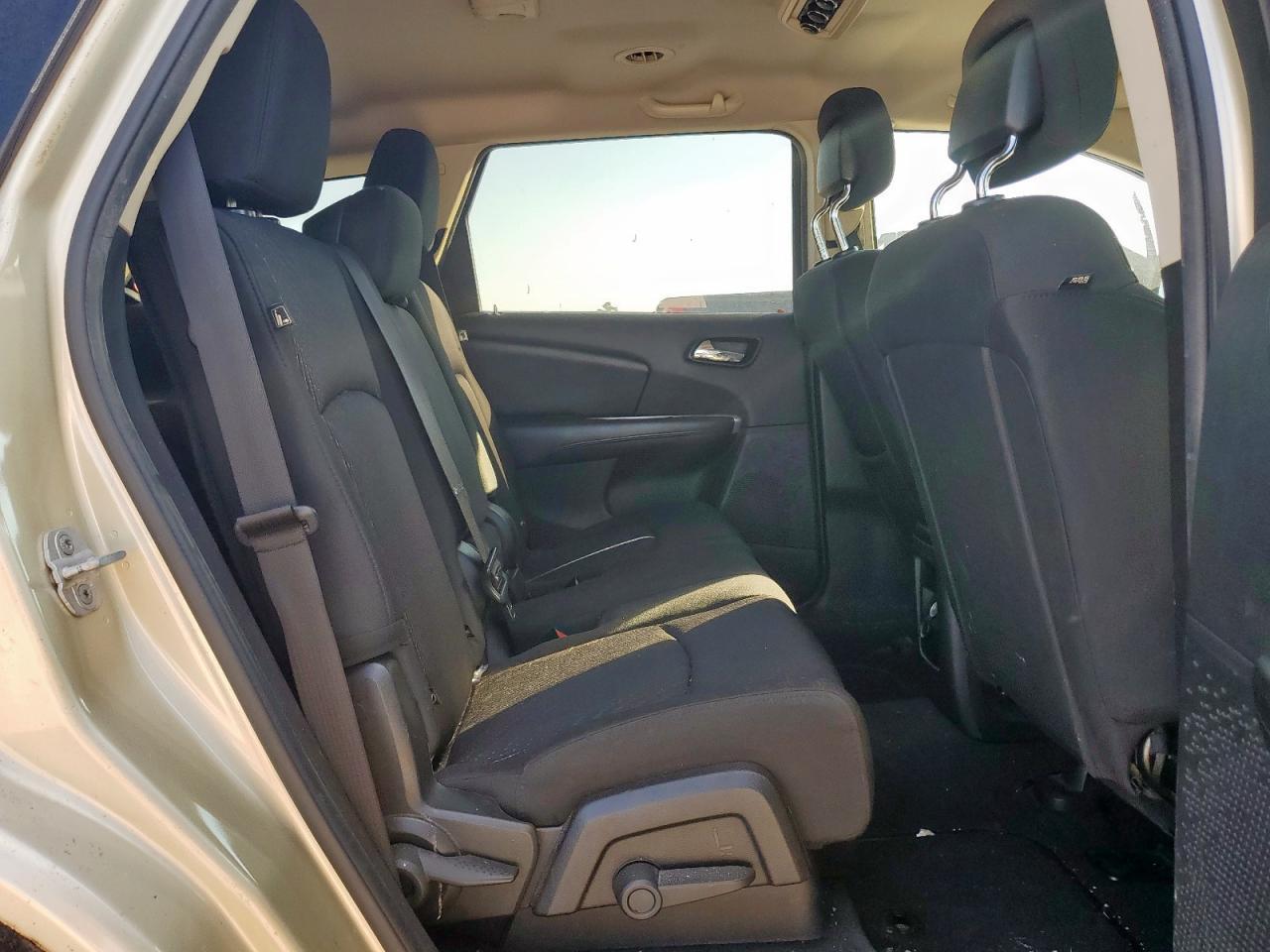2011 DODGE JOURNEY