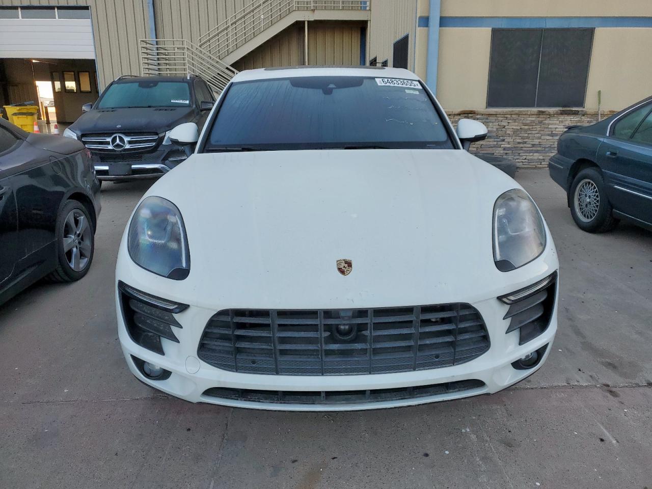2018 PORSCHE Macan