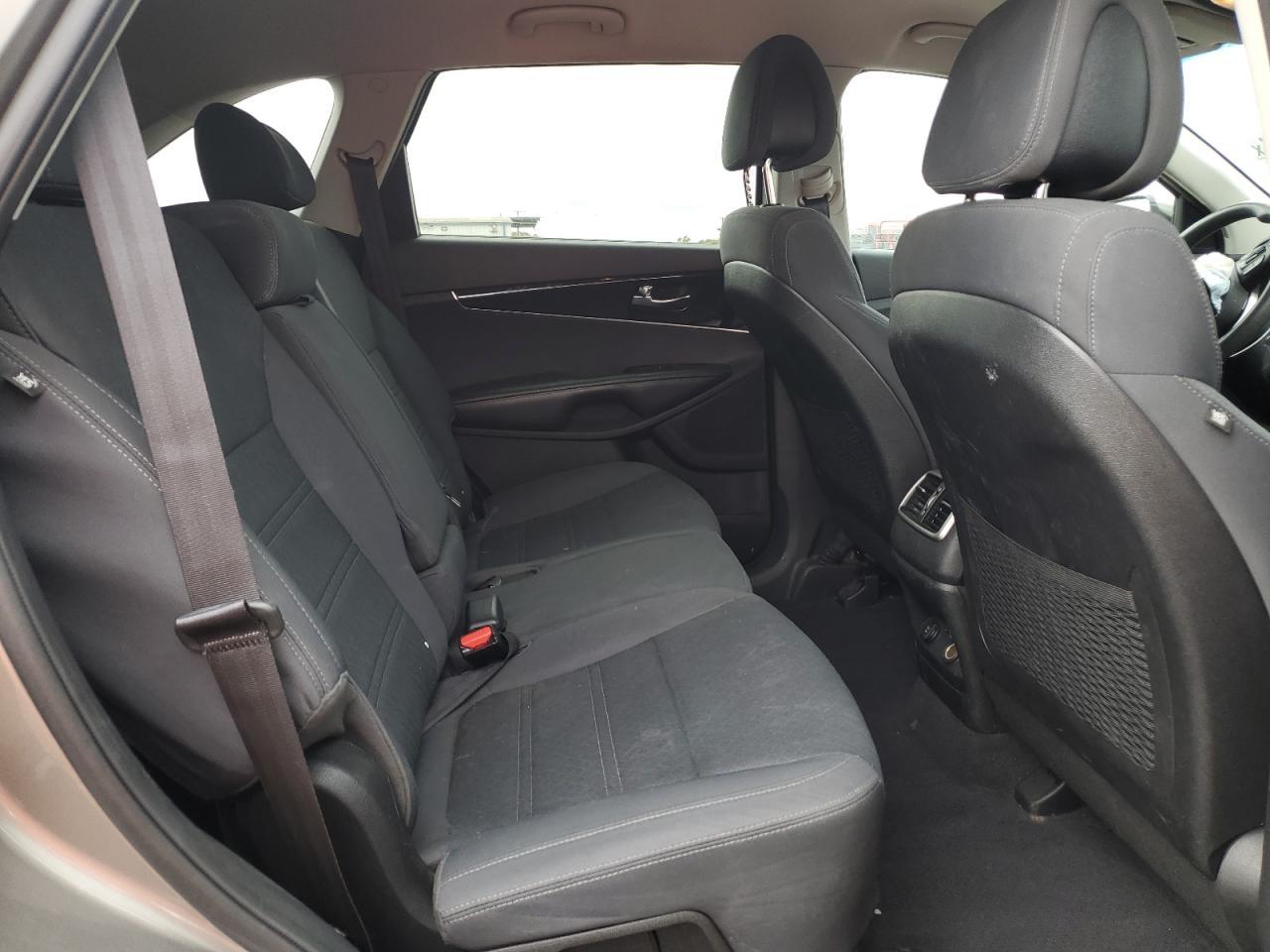2016 KIA SORENTO