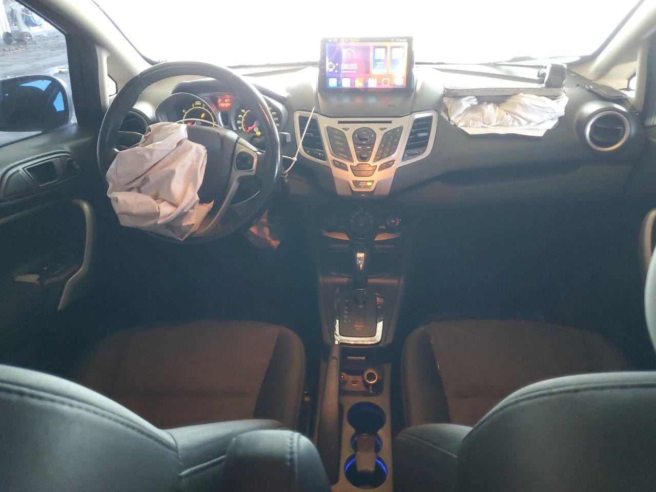 2011 FORD Fiesta