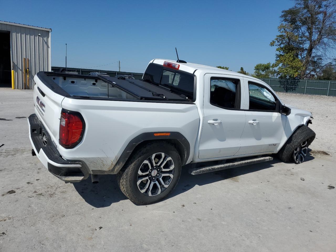 2024 GMC CANYON