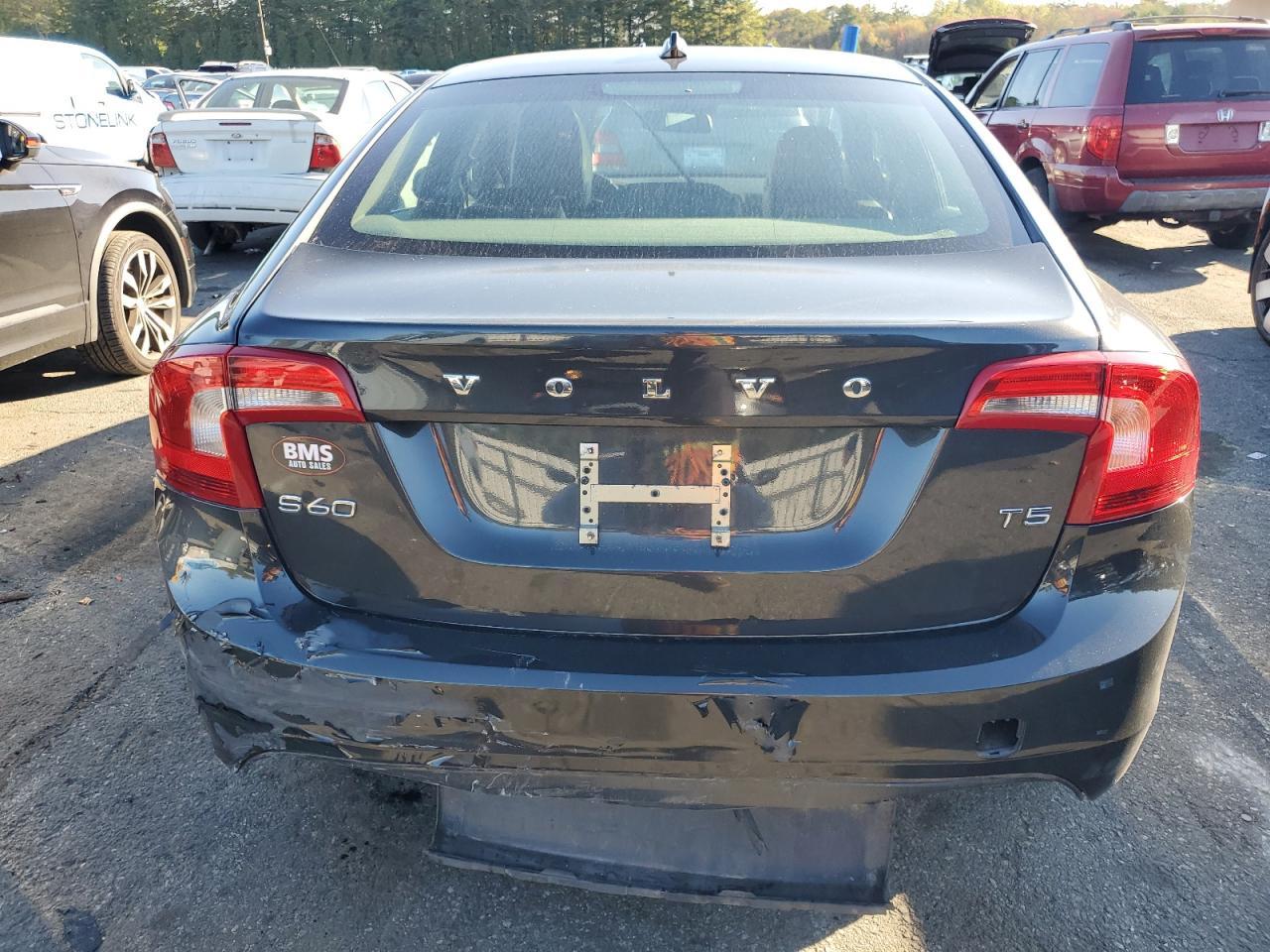 2014 VOLVO S60