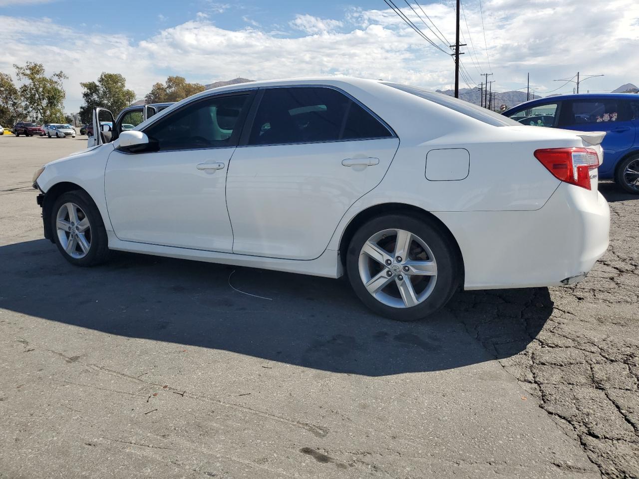 2014 TOYOTA CAMRY
