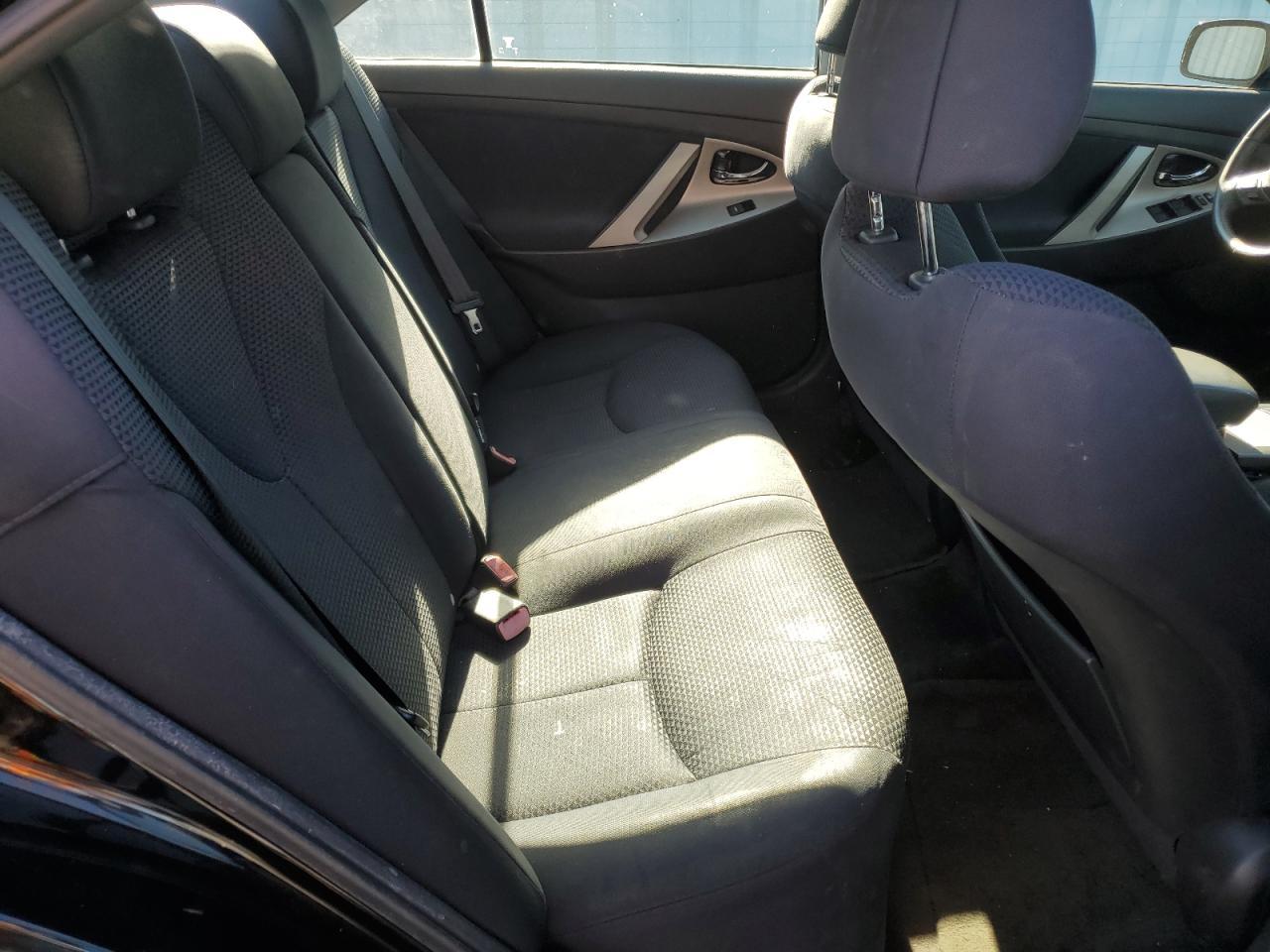 2011 TOYOTA CAMRY