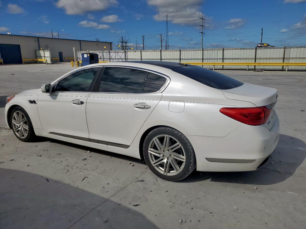 2015 KIA K900