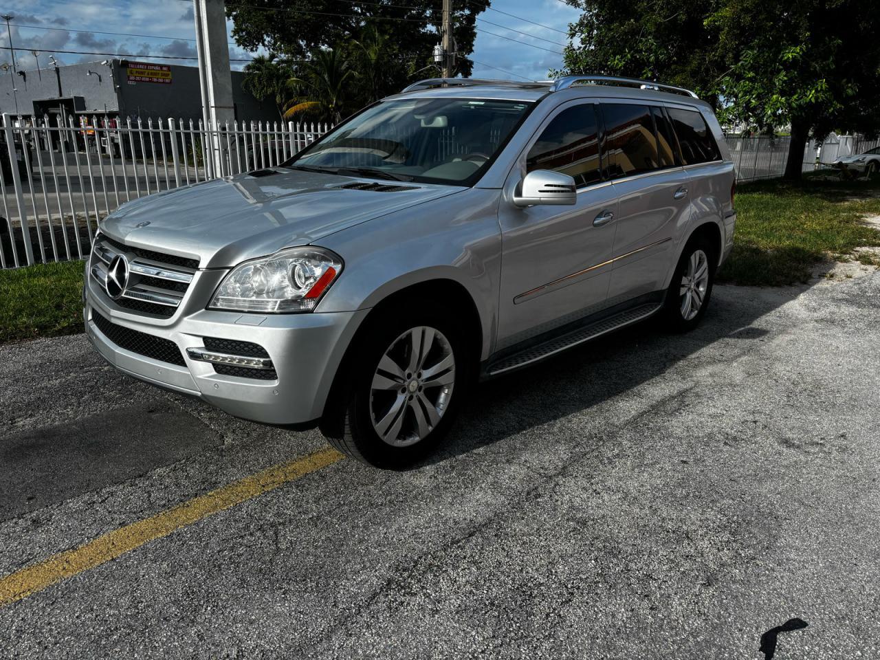 2011 MERCEDES-BENZ GL-Class