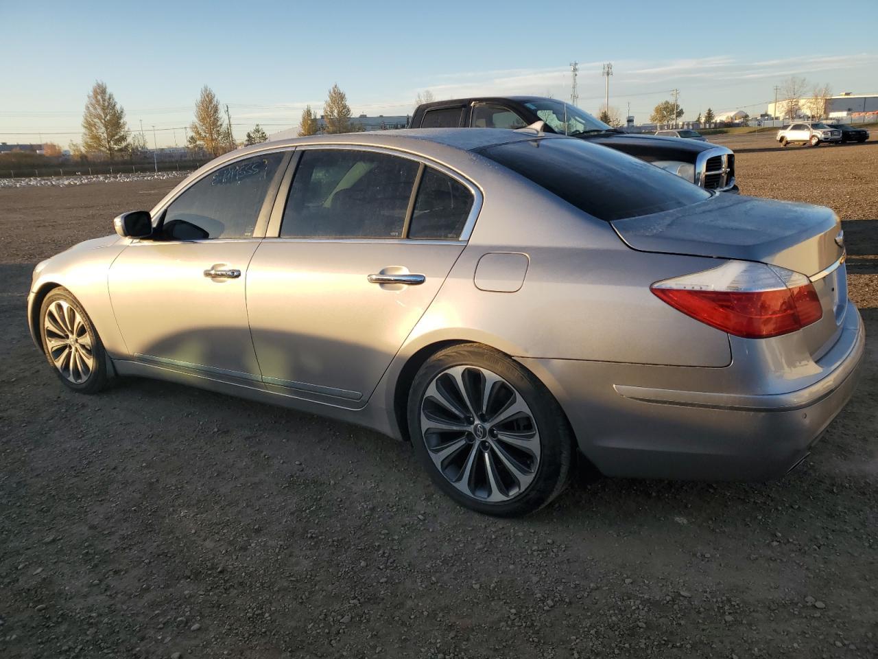 2011 HYUNDAI GENESIS
