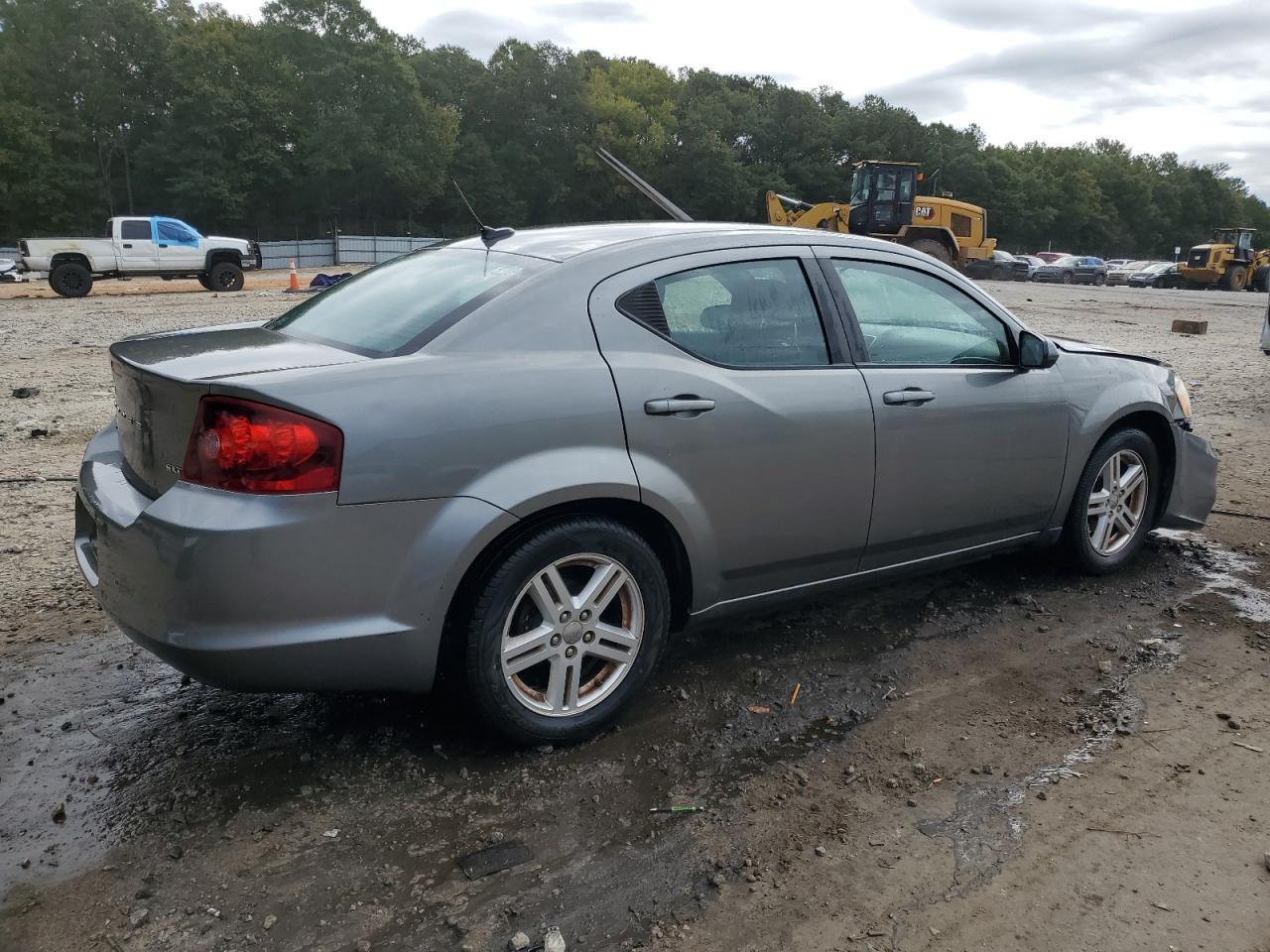 2012 DODGE Avenger