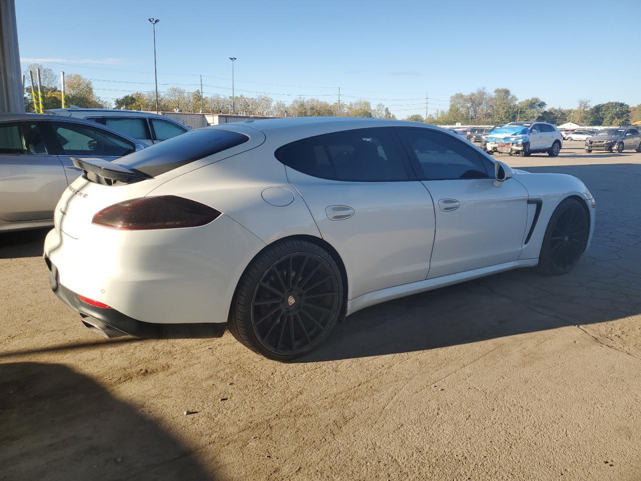 2014 PORSCHE Panamera