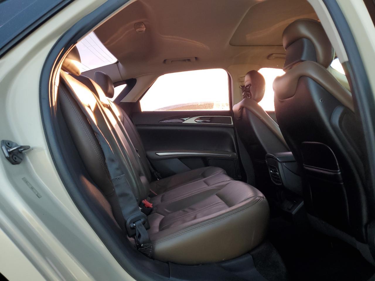 2016 LINCOLN MKZ
