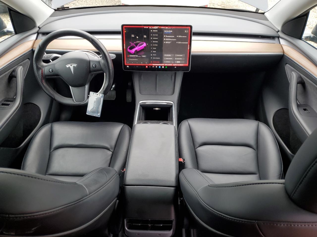 2024 TESLA MODEL Y