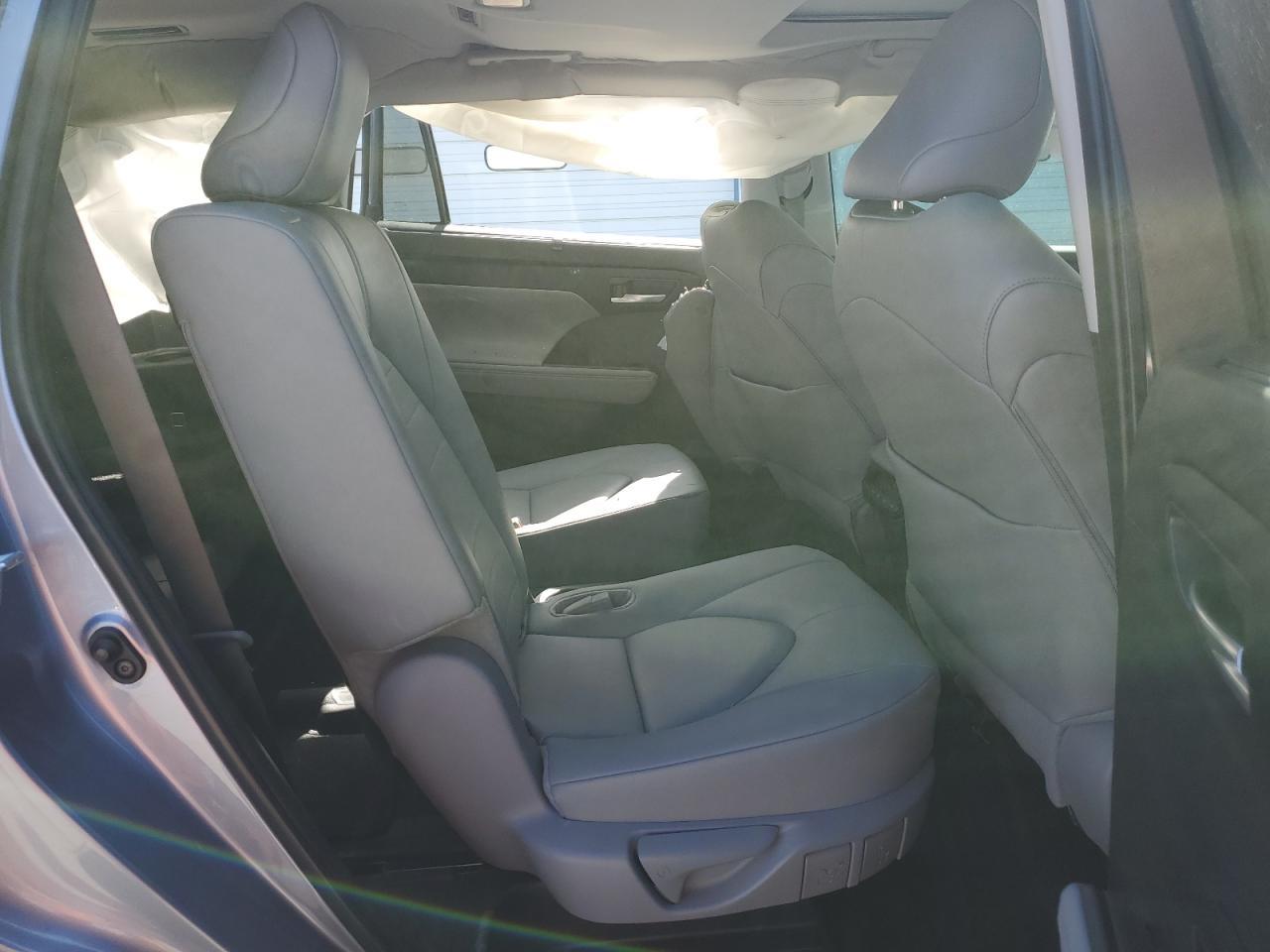 2024 TOYOTA HIGHLANDER
