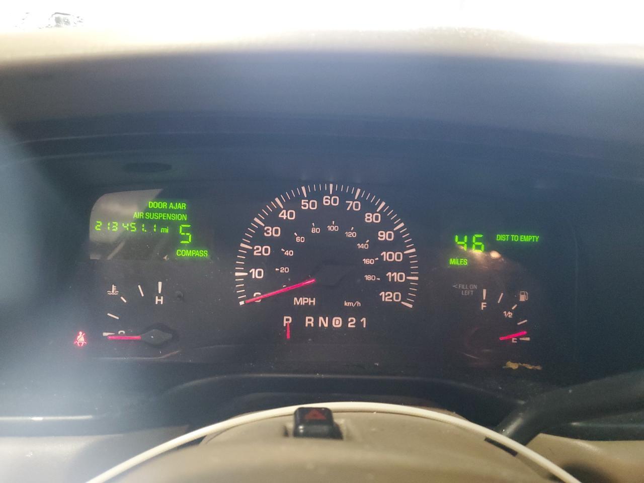 2001 LINCOLN Town Car