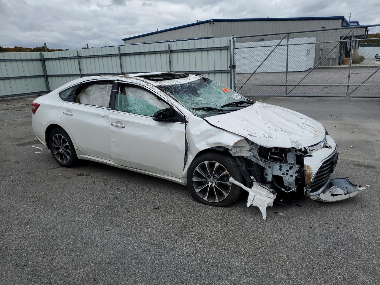 2017 TOYOTA Avalon