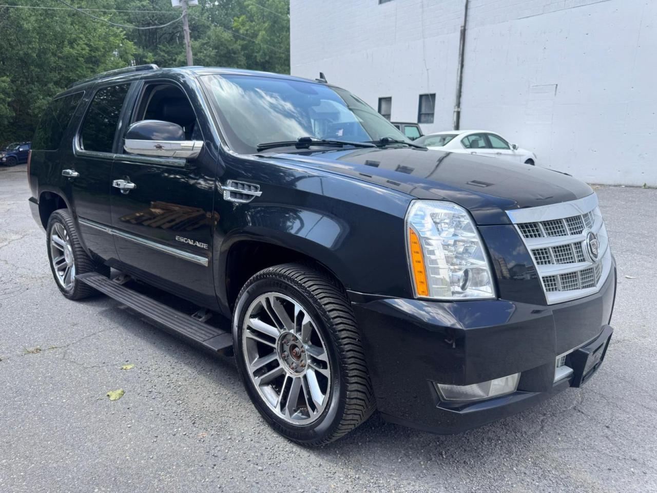 2012 CADILLAC ESCALADE