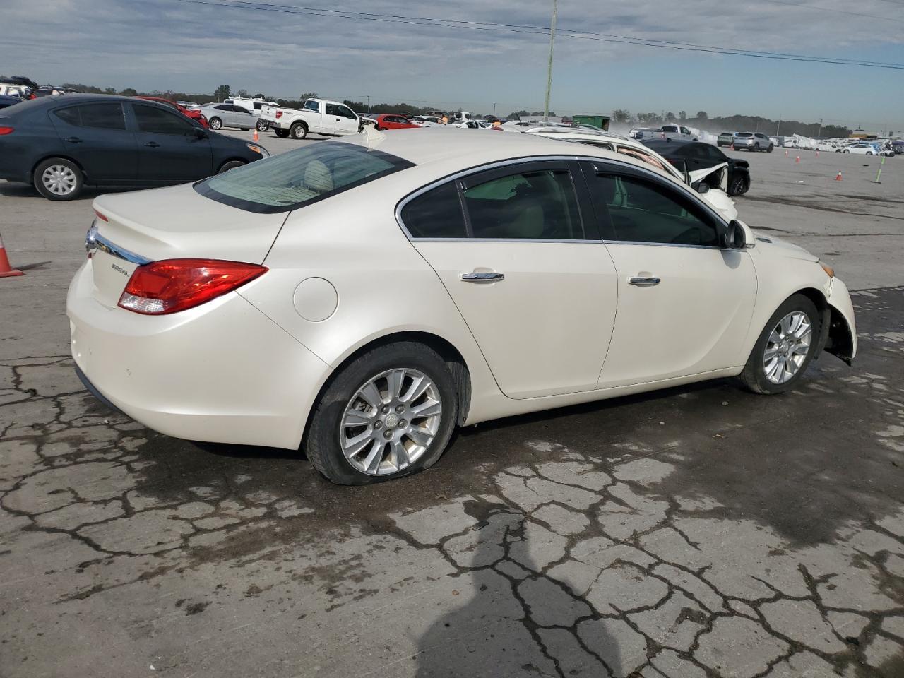 2013 BUICK Regal