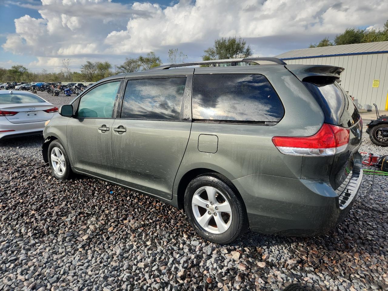 2013 TOYOTA SIENNA