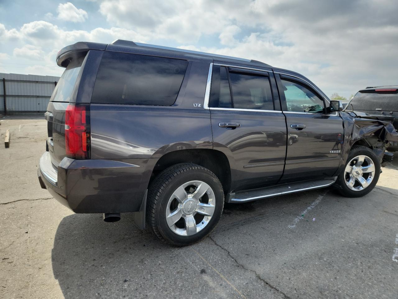 2016 CHEVROLET Tahoe