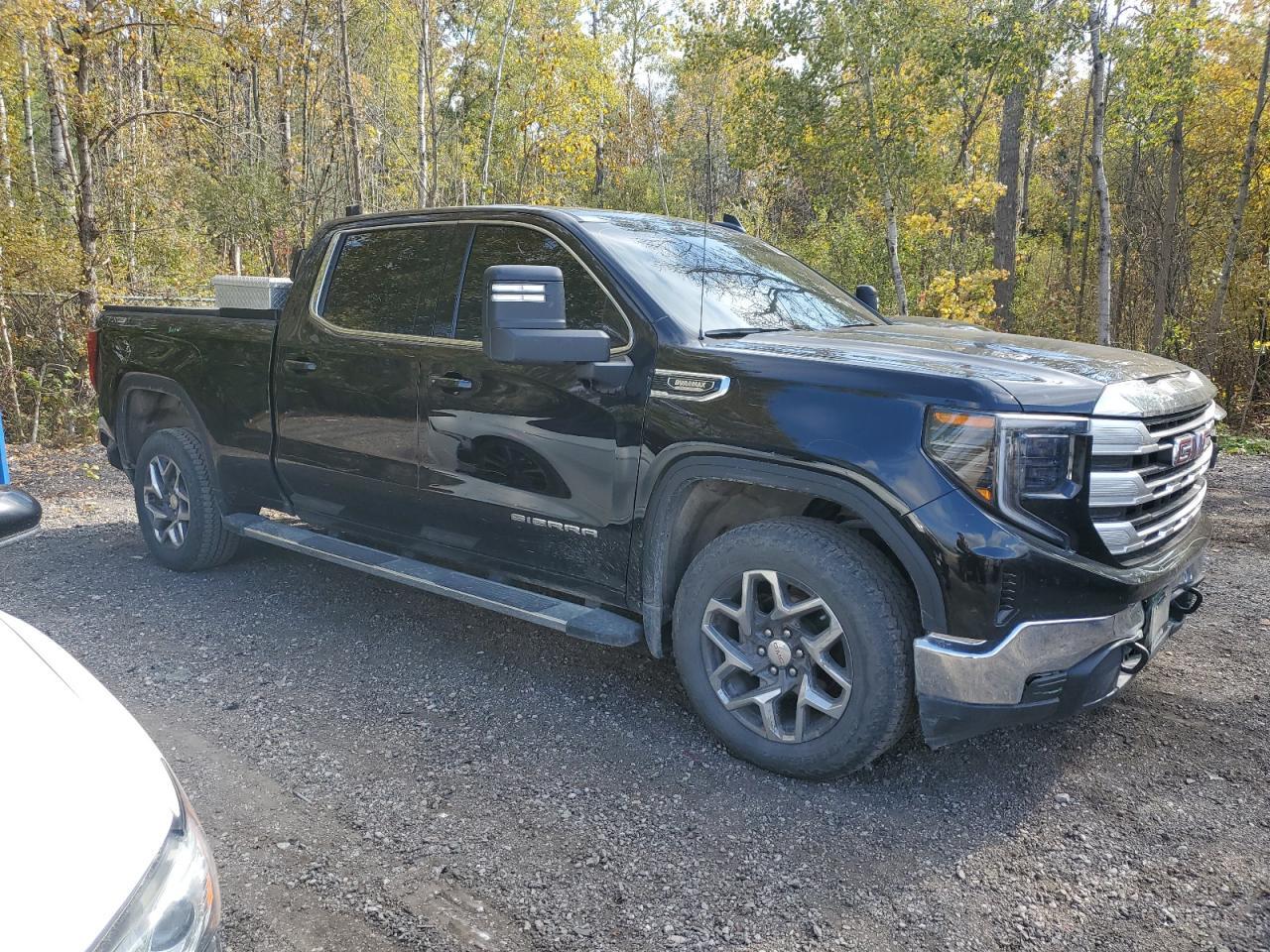 2023 GMC Sierra