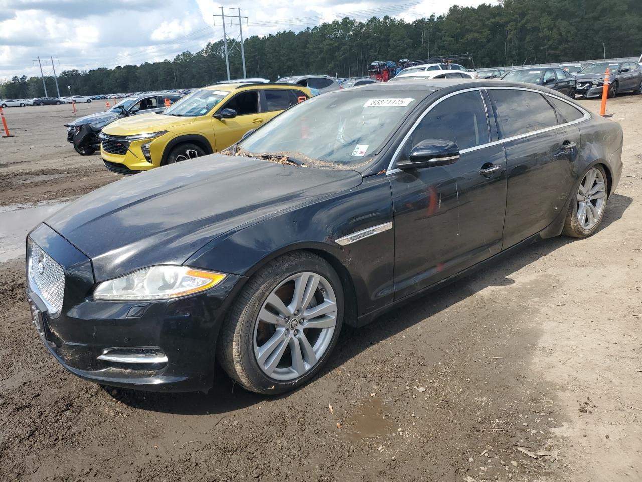 2011 JAGUAR Xj-Series