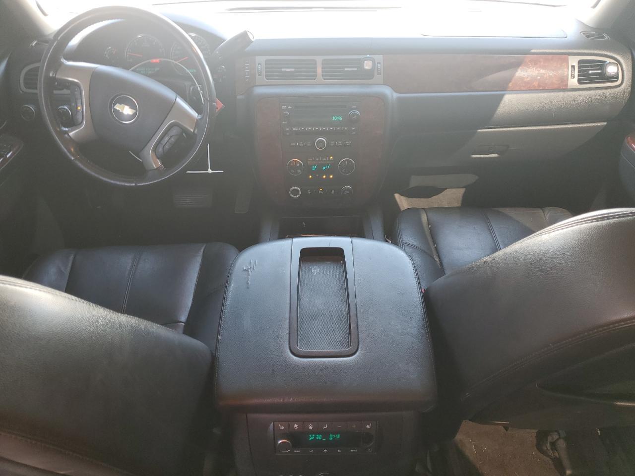 2012 CHEVROLET Suburban