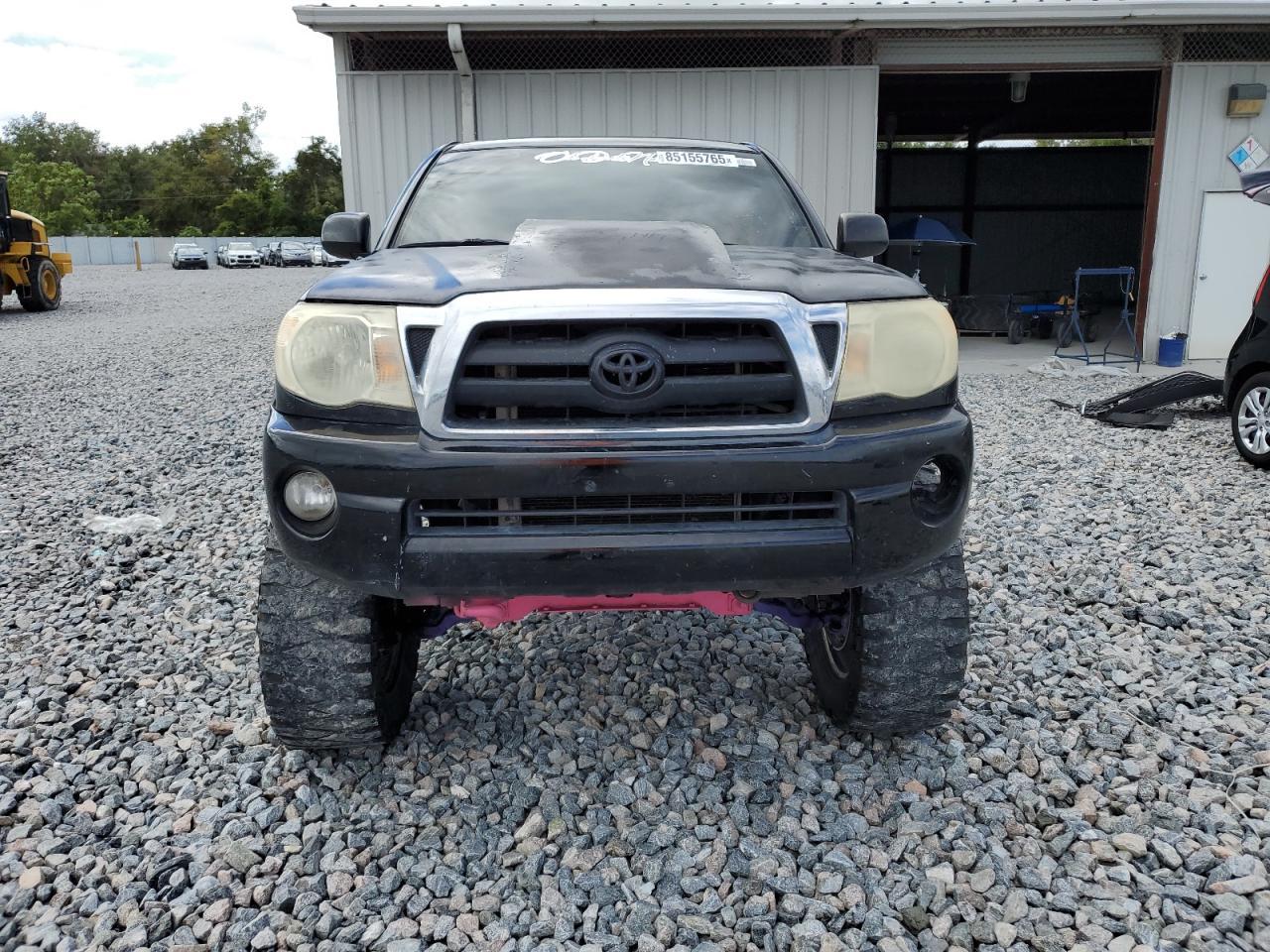 2011 TOYOTA TACOMA