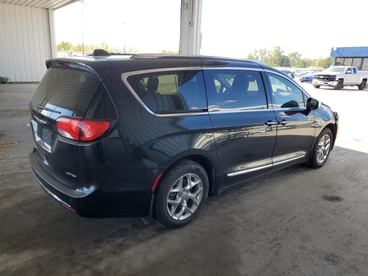 2019 CHRYSLER Pacifica