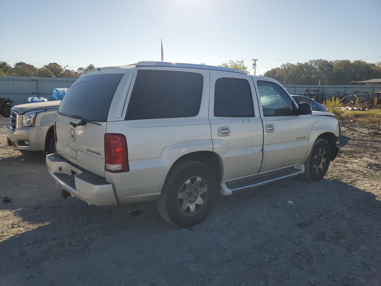 2004 CADILLAC ESCALADE