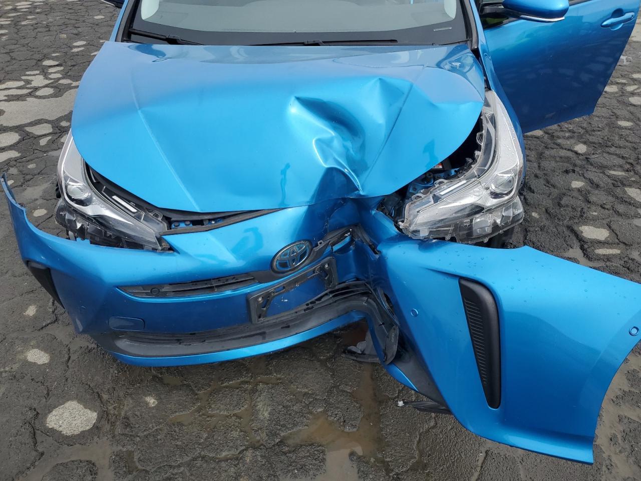 2019 TOYOTA PRIUS