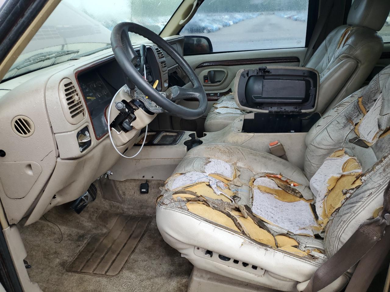 1999 CADILLAC ESCALADE