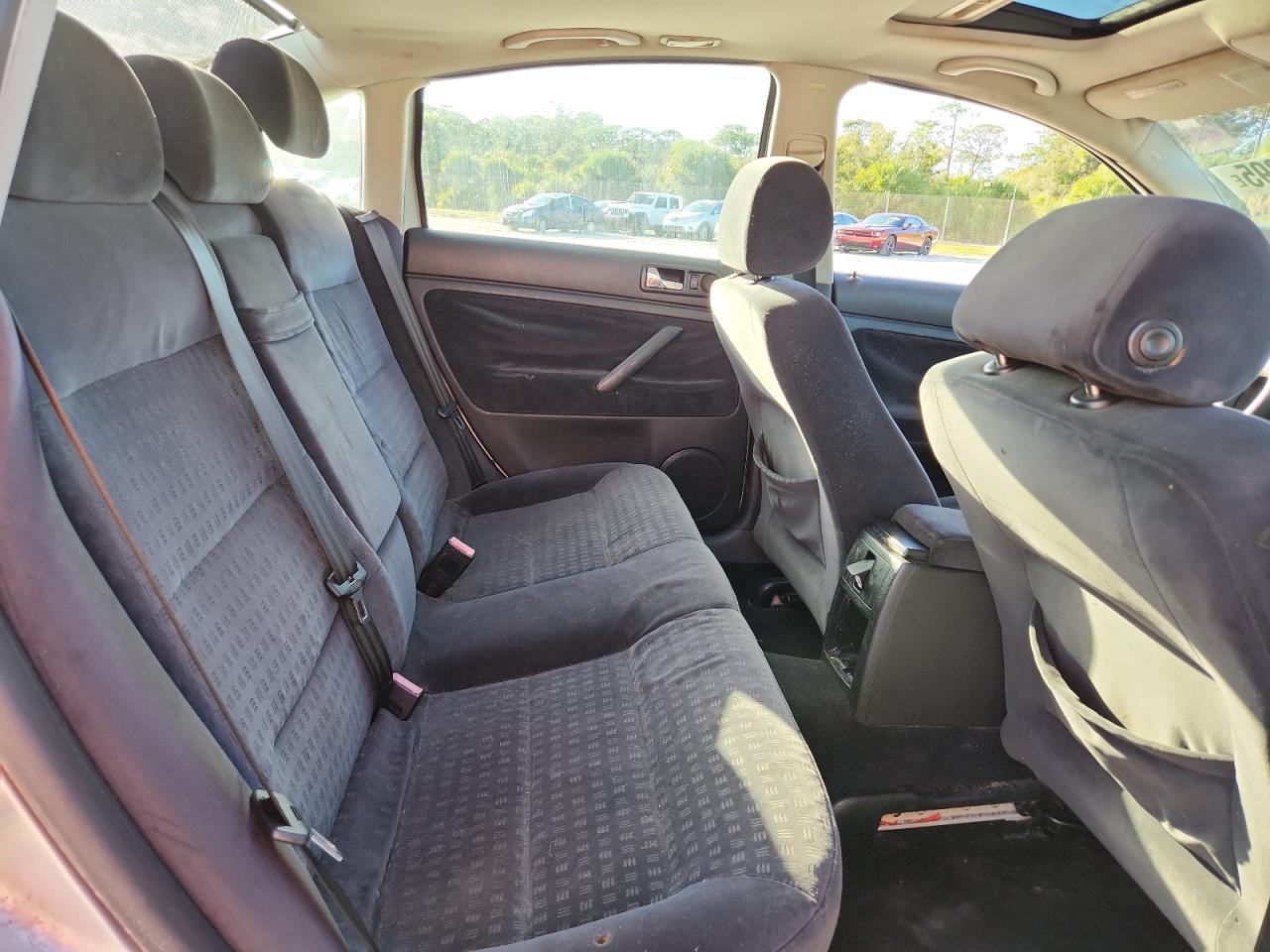 2002 VOLKSWAGEN Passat