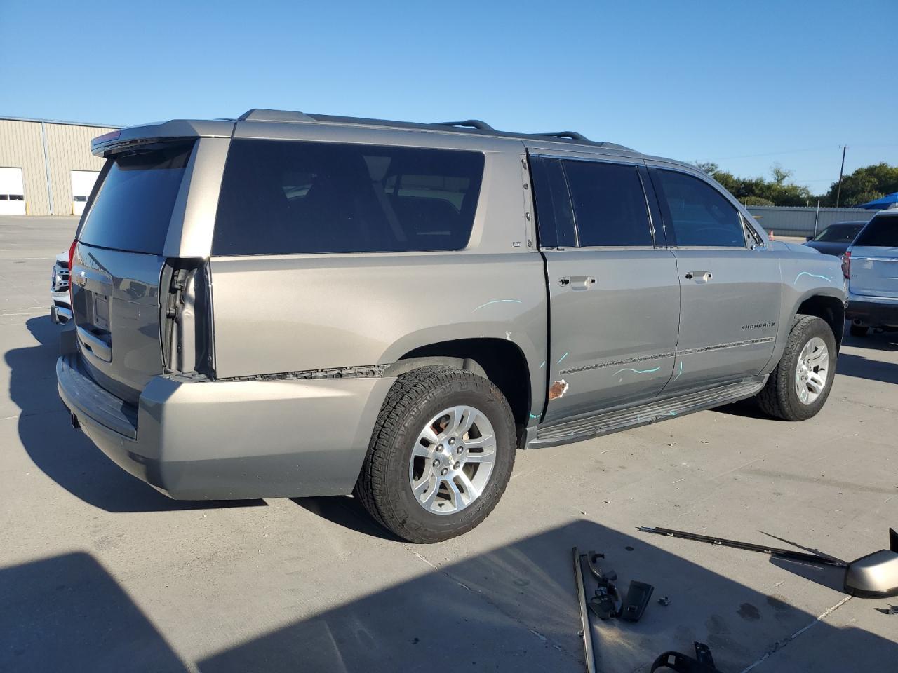2017 CHEVROLET Suburban