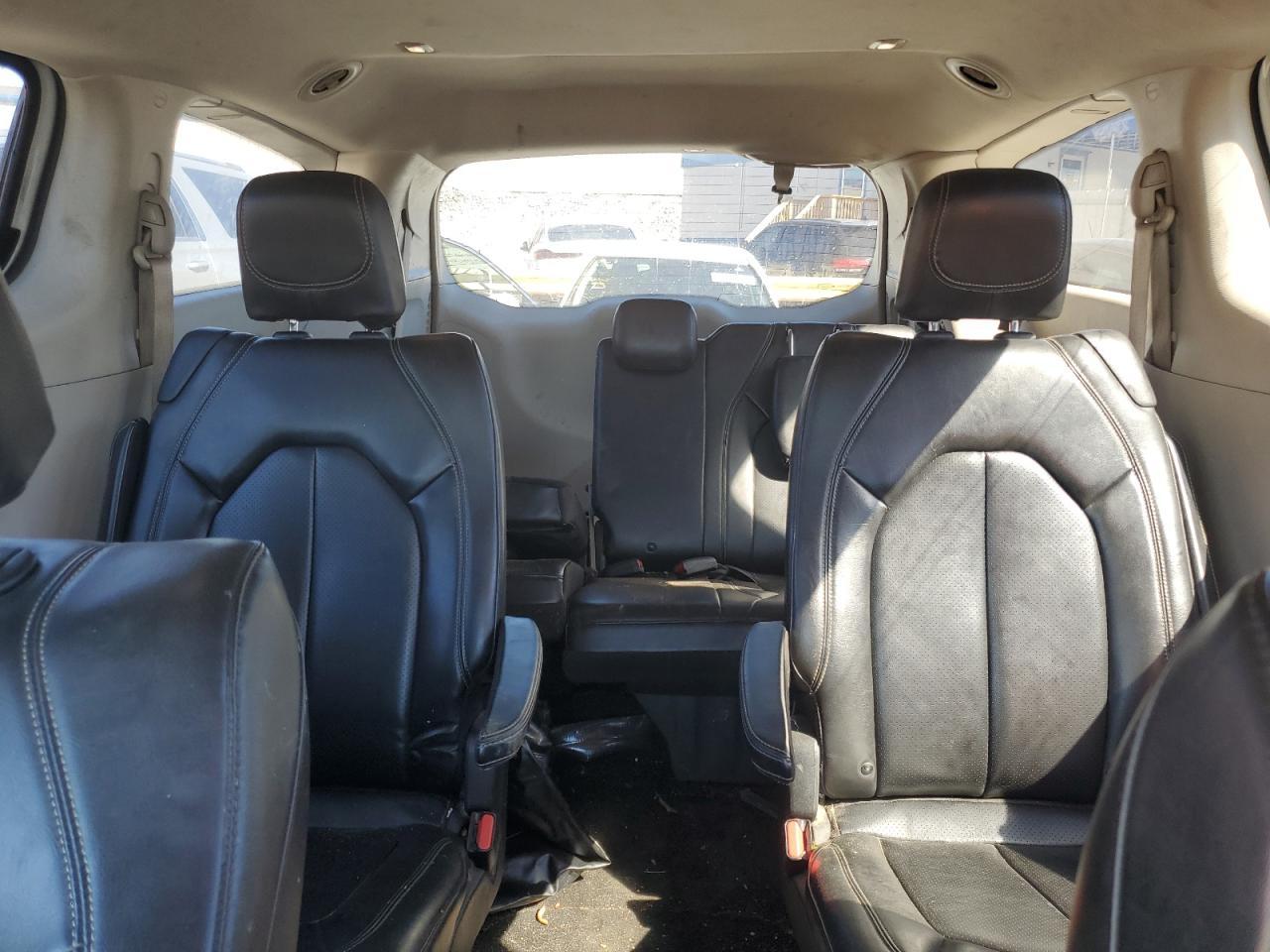 2021 CHRYSLER Voyager