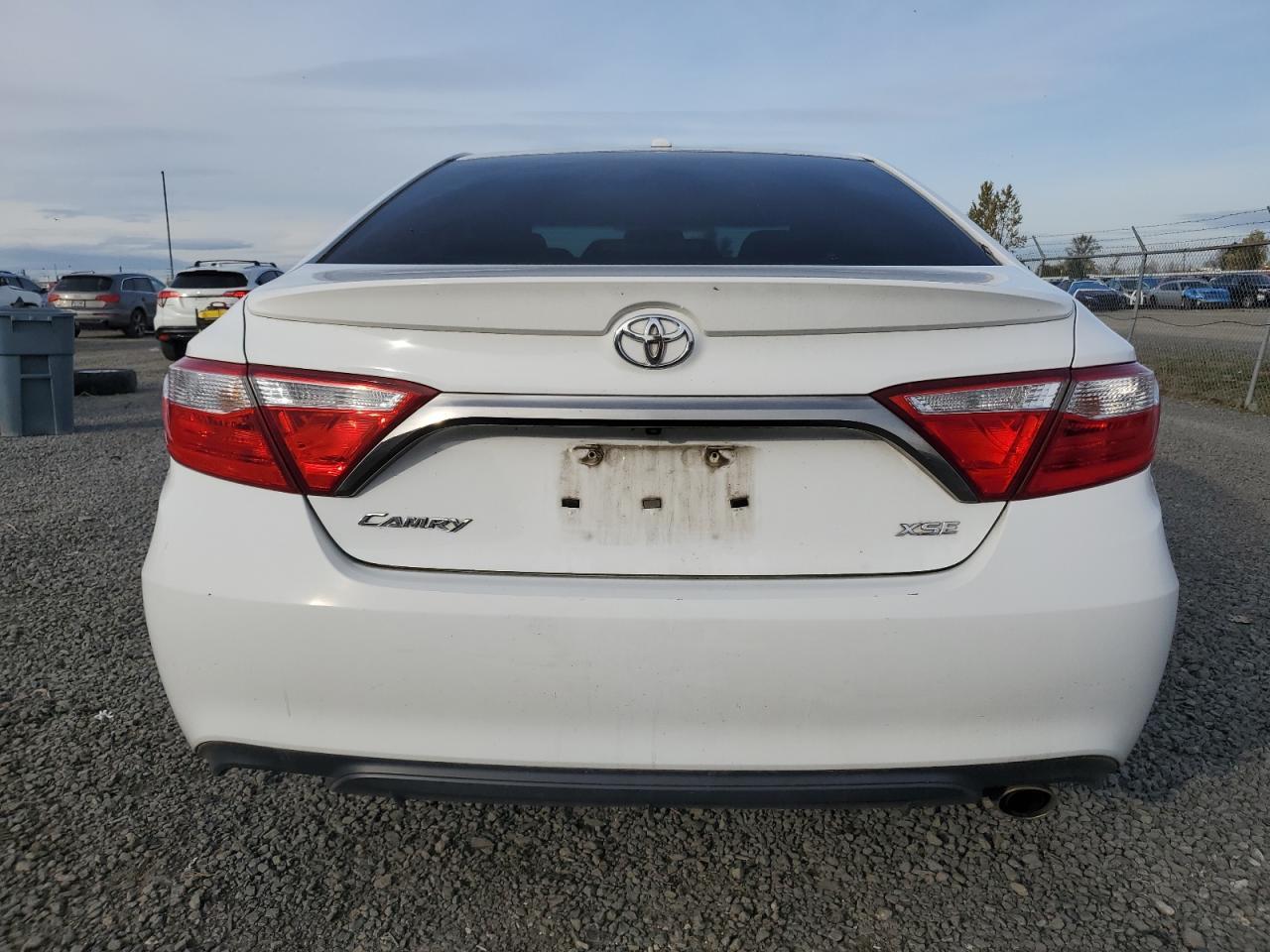 2016 TOYOTA CAMRY