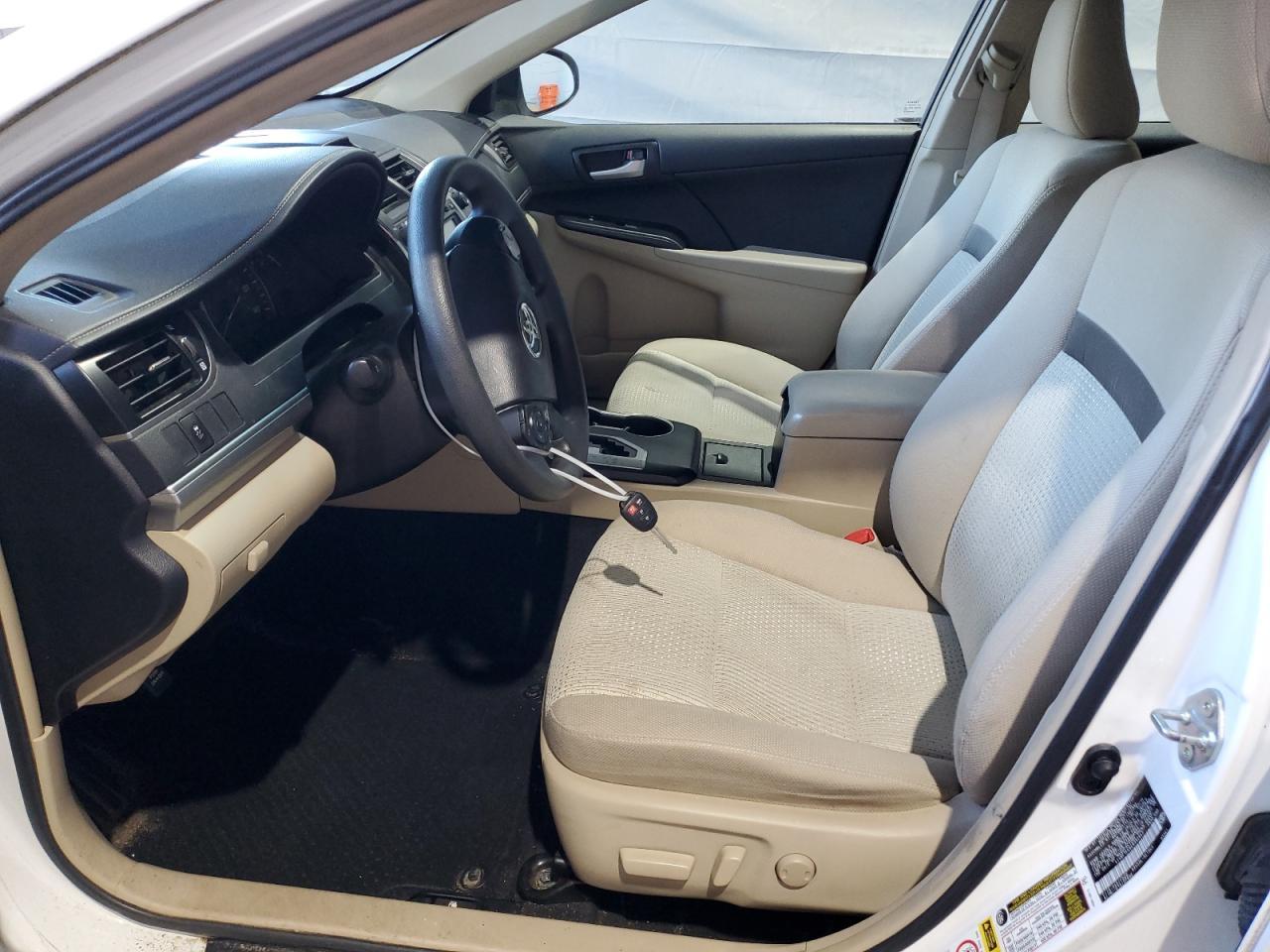 2014 TOYOTA CAMRY