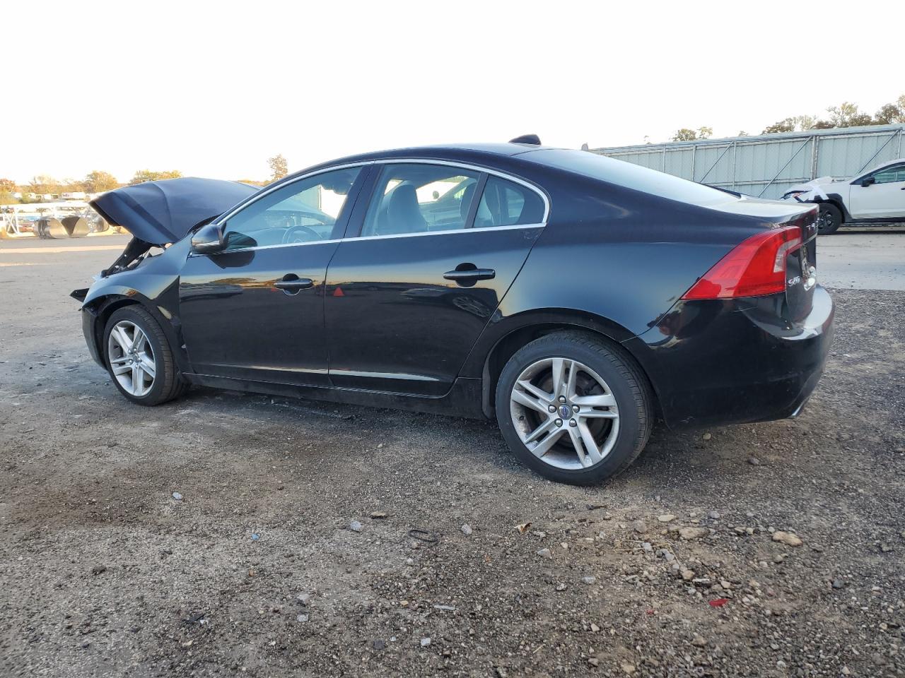 2015 VOLVO S60