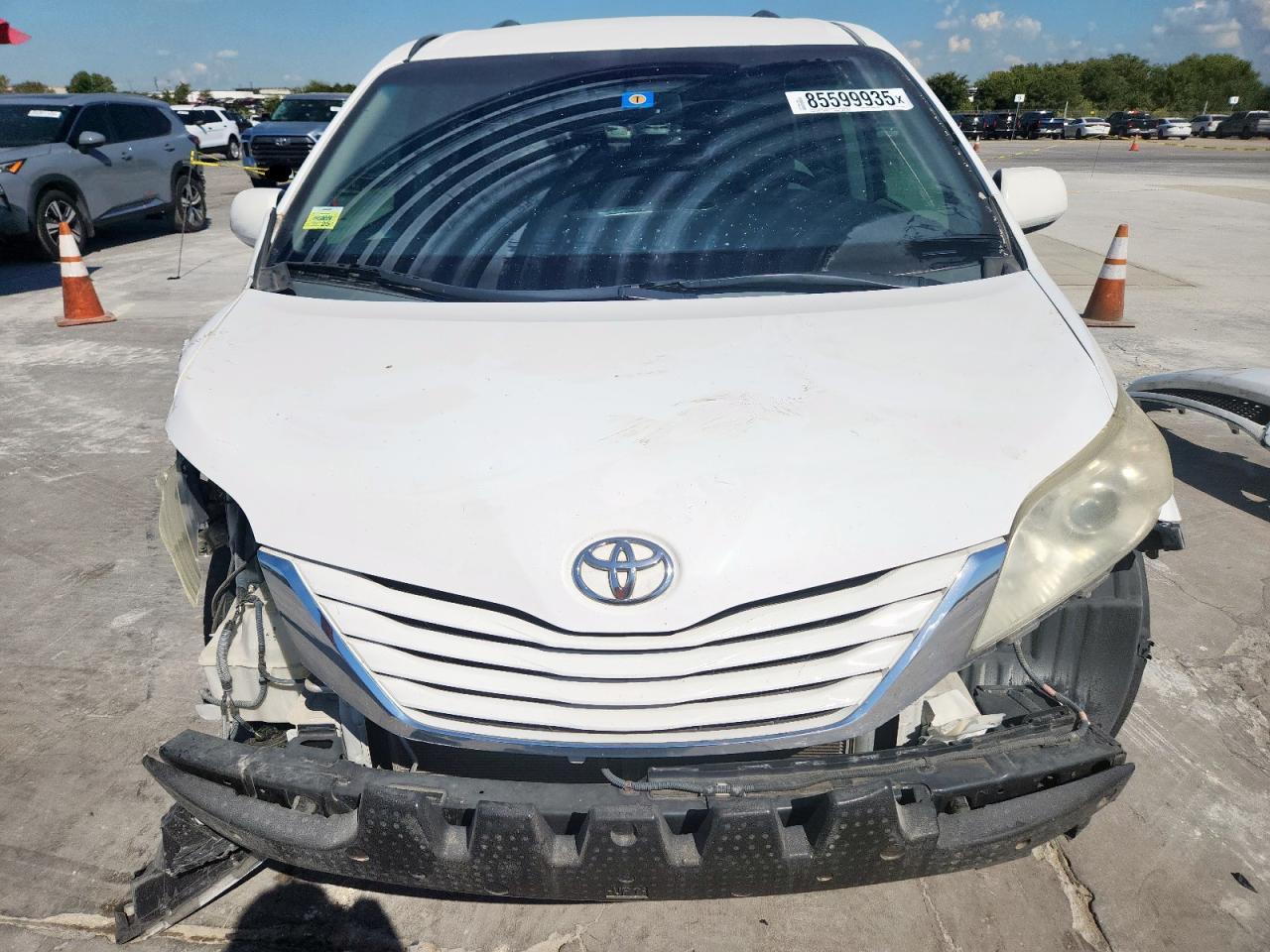 2016 TOYOTA SIENNA