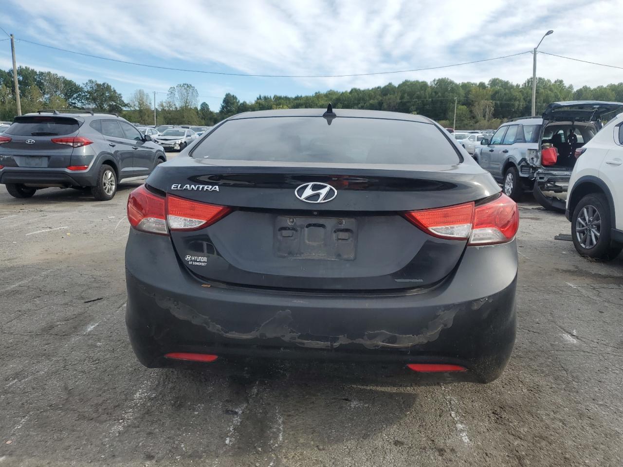 2011 HYUNDAI ELANTRA