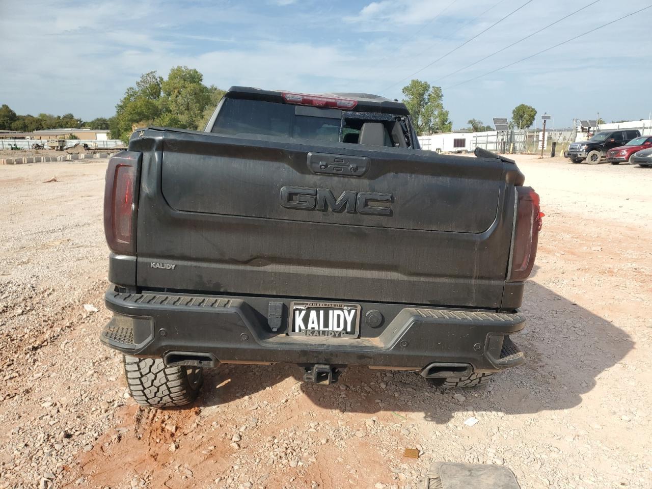 2023 GMC Sierra