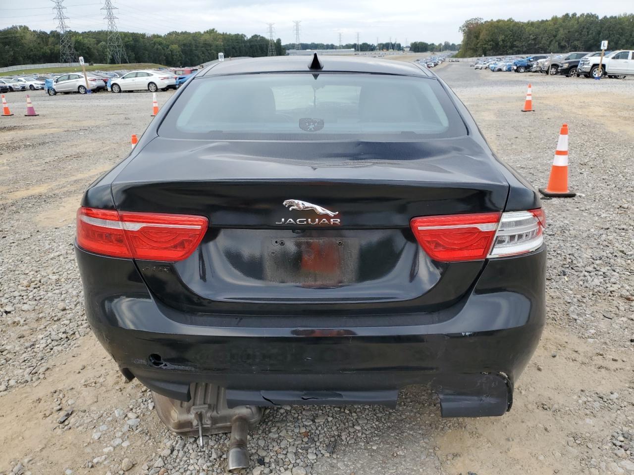 2018 JAGUAR XE