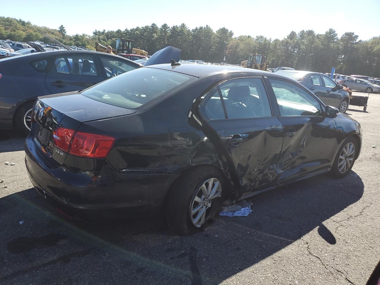 2011 VOLKSWAGEN JETTA