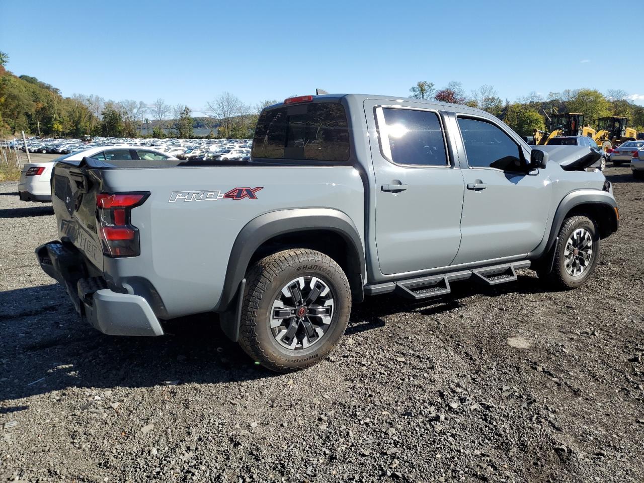 2024 NISSAN Frontier