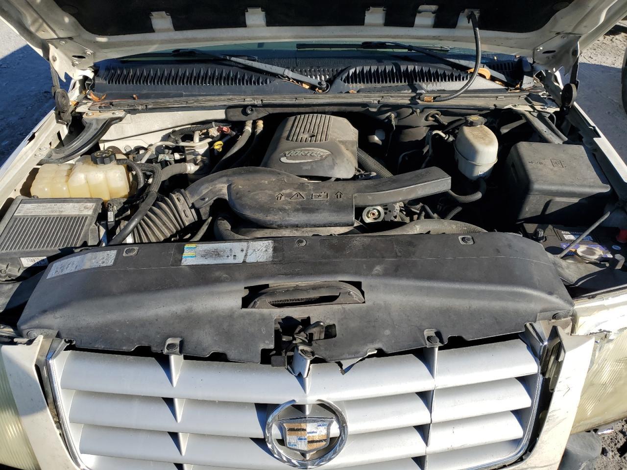 2004 CADILLAC ESCALADE