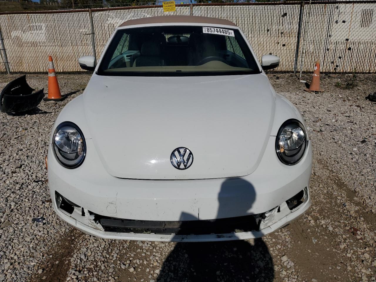 2015 VOLKSWAGEN Beetle